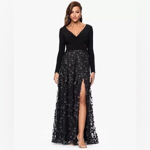 Xscape Long Sleeve V-Neck Floral Applique Skirted Gown Black 10P